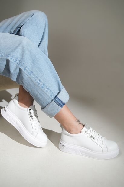 Bağcık Toka Detaylı Kadın Sneaker  BEYAZ GÜMÜŞ
