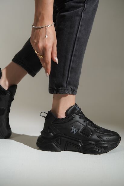 Yüksek Taban Bağcıklı Spor Ayakkabı Kadın Sneaker  Siyah