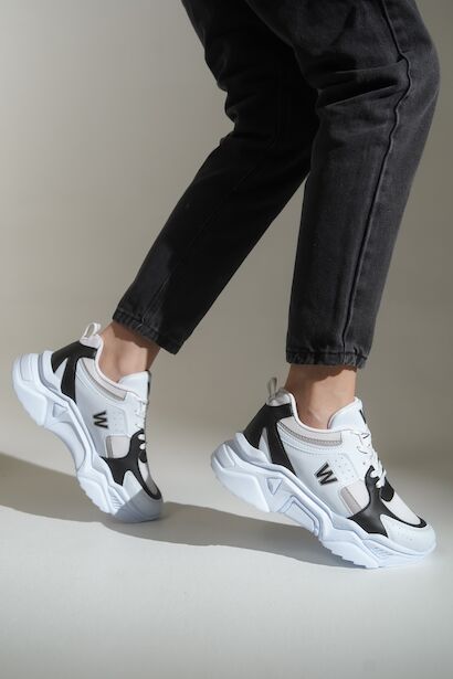 Yüksek Taban Bağcıklı Spor Ayakkabı Kadın Sneaker  Beyaz;siyah