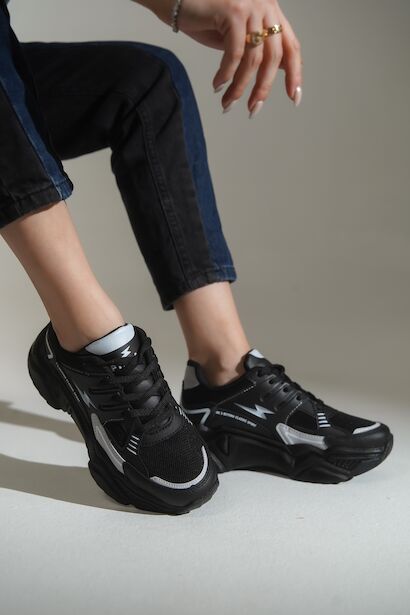 Bağcıklı Yüksek Taban Kadın Sneaker  Siyah