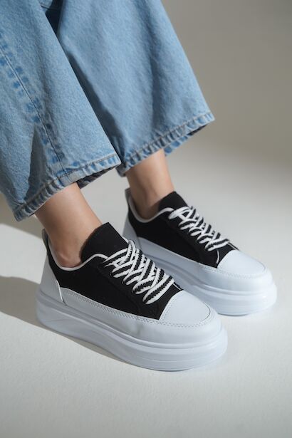 Bağcıklı Keten Spor Ayakkabı Kadın Sneaker  Siyah Beyaz